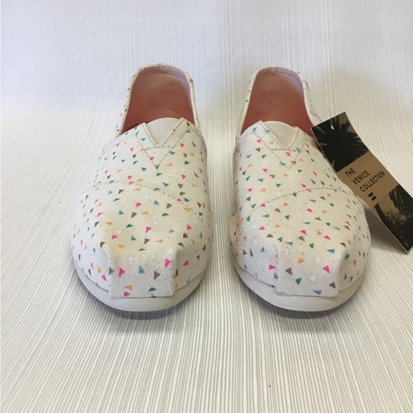 Tom’s New Light Beige Shoes With Many Tiny Colors. - Picture 3 of 9